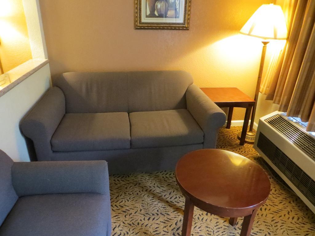Executive Inn & Suites サクラメント エクステリア 写真