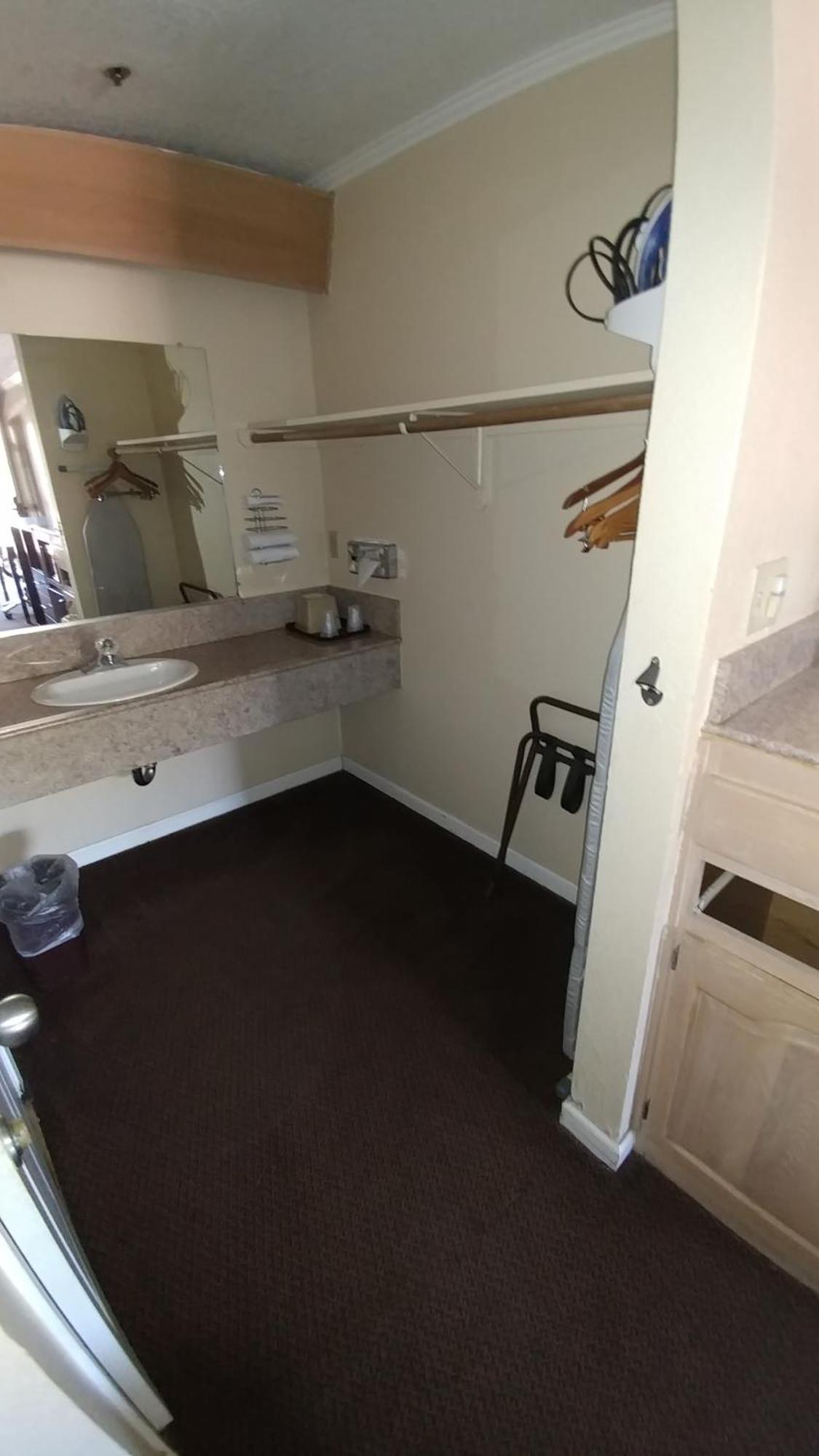 Executive Inn & Suites サクラメント エクステリア 写真