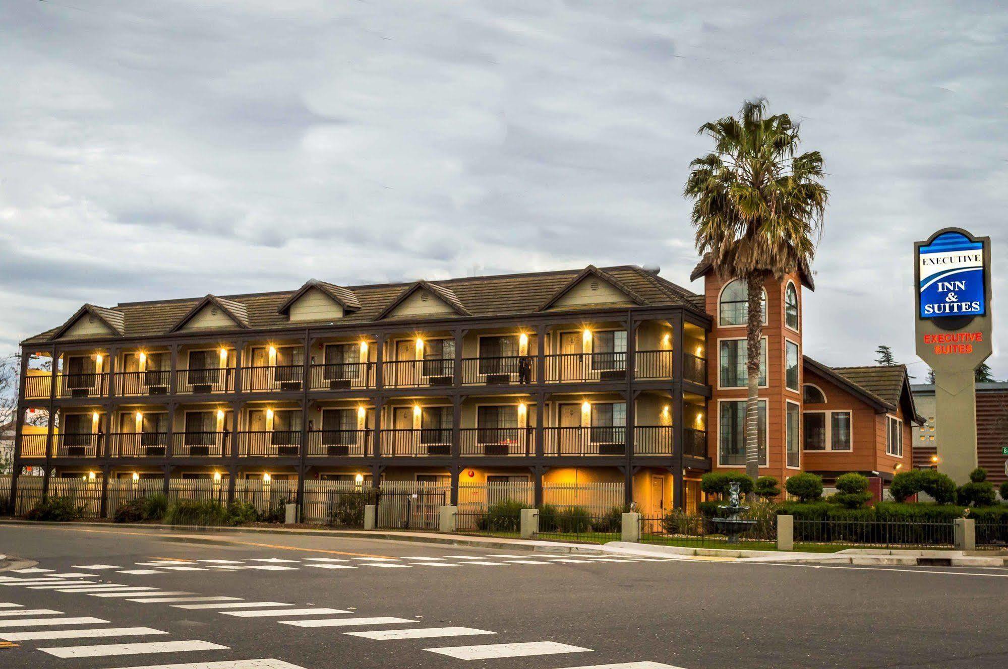 Executive Inn & Suites サクラメント エクステリア 写真